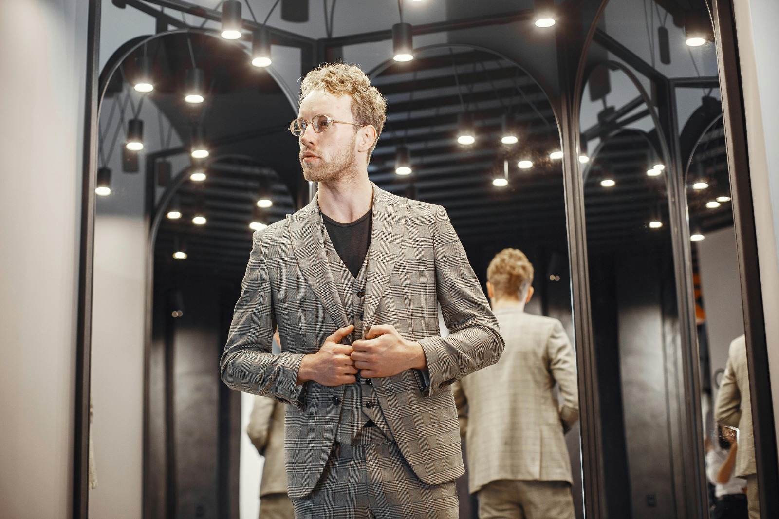 Investing in Quality: Why Men’s Bespoke Suits Last Longer